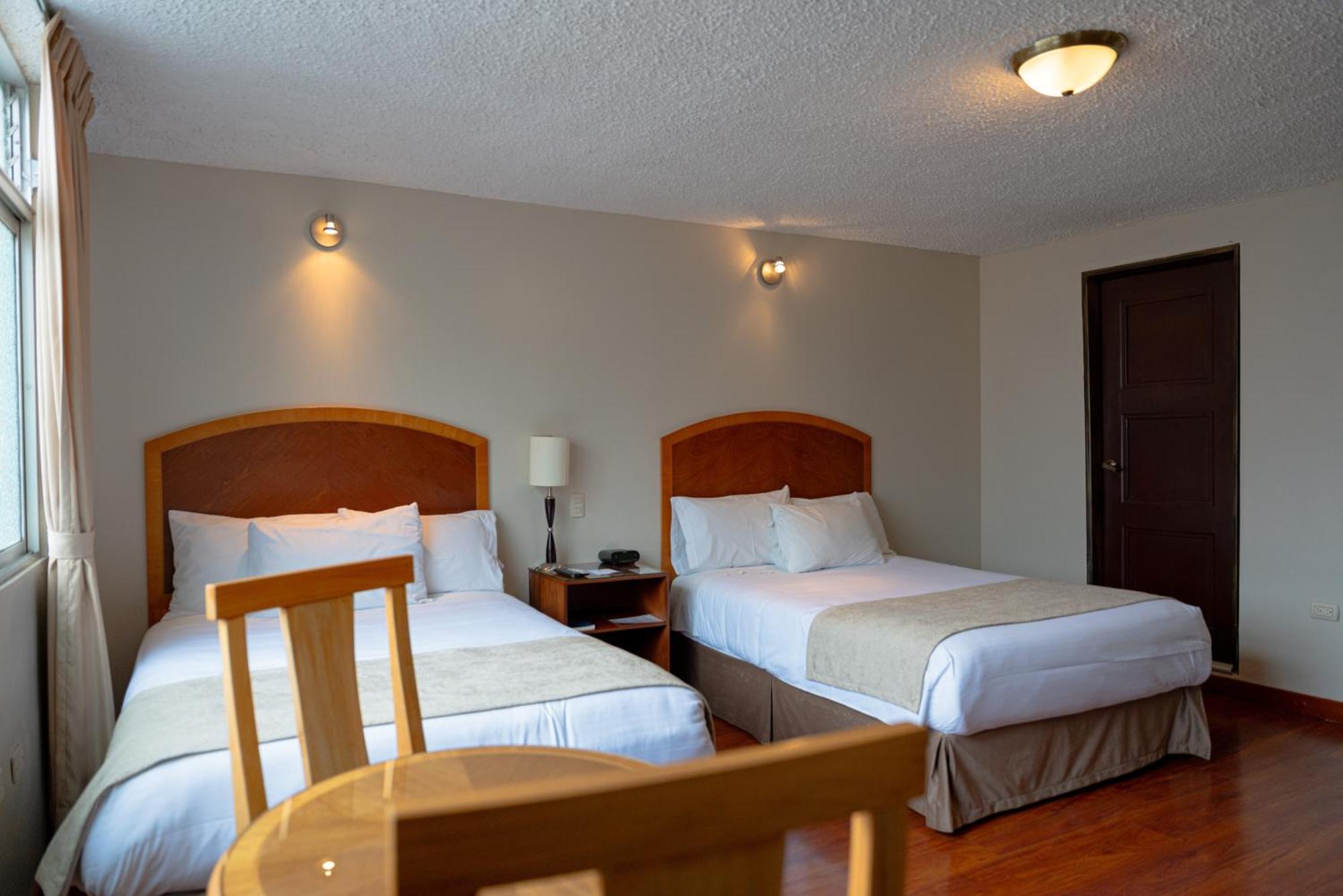 Hotel Santa Monica Cuenca Kültér fotó