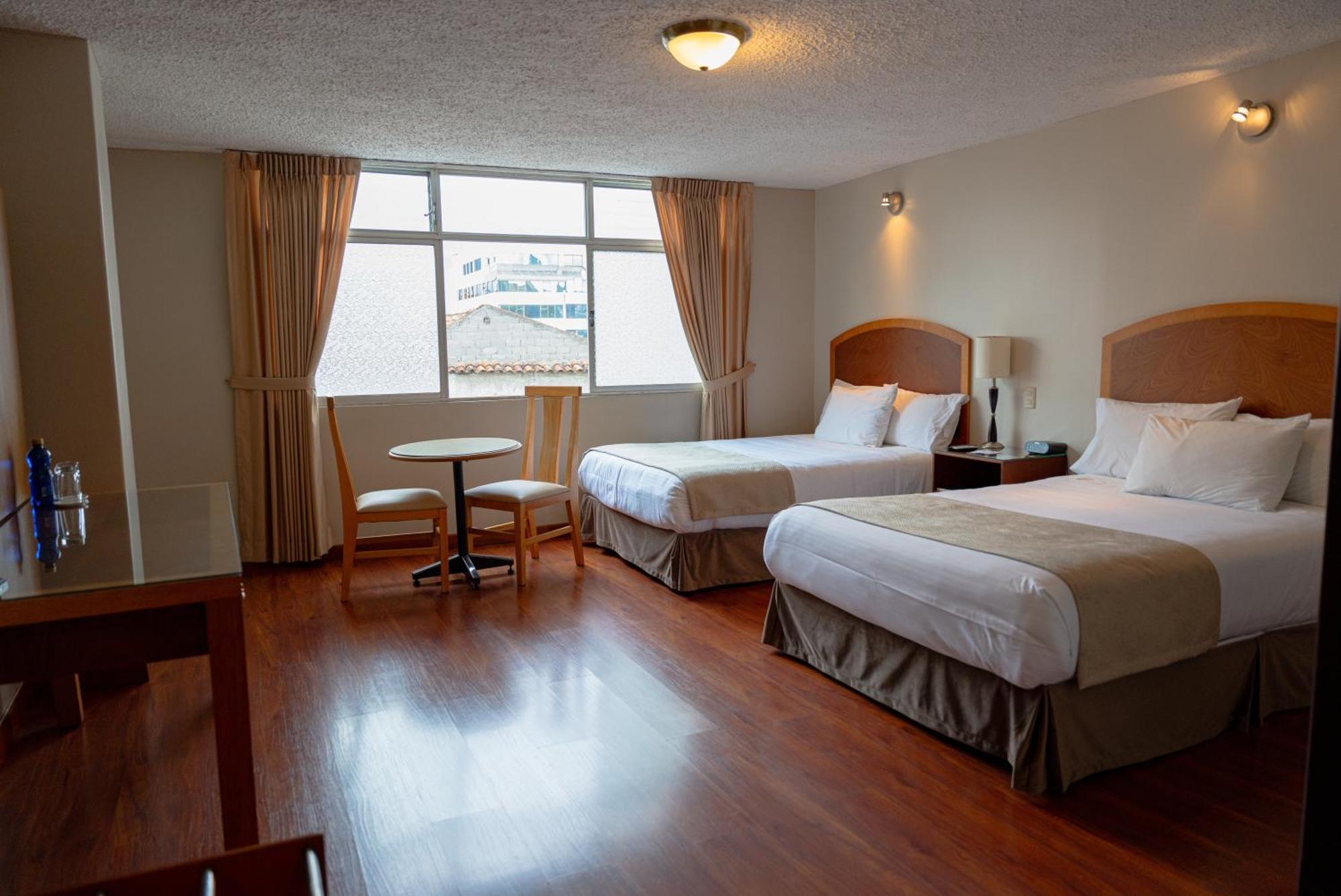 Hotel Santa Monica Cuenca Kültér fotó