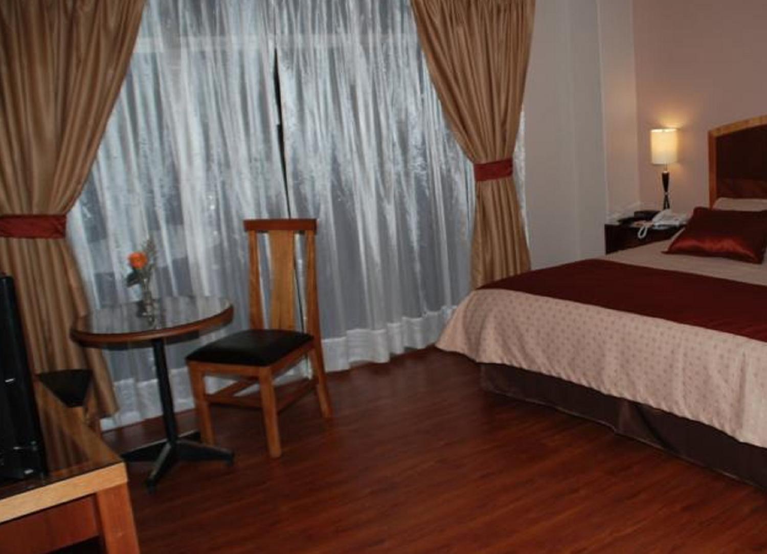 Hotel Santa Monica Cuenca Kültér fotó