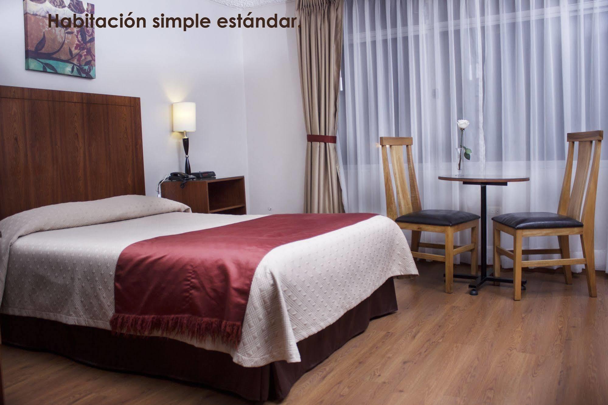 Hotel Santa Monica Cuenca Kültér fotó