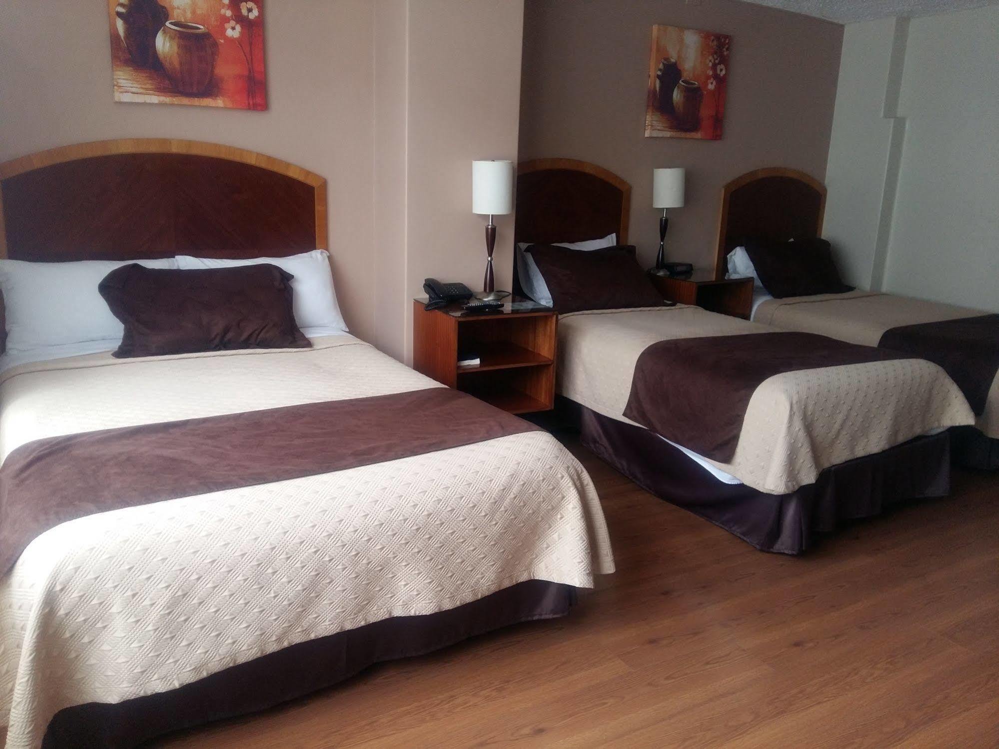 Hotel Santa Monica Cuenca Kültér fotó